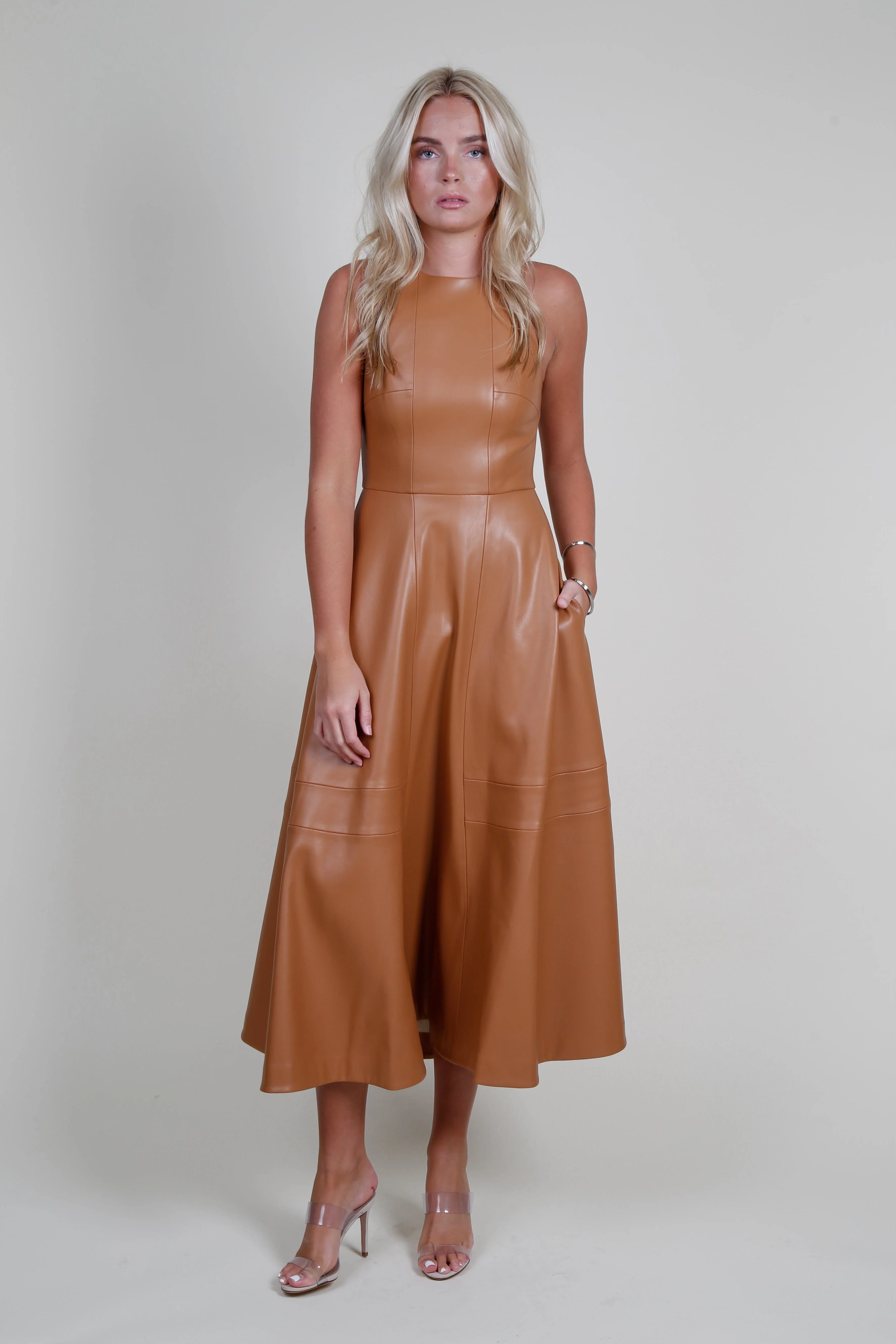 ALEXIS | England Dress - Saddle - Image 4